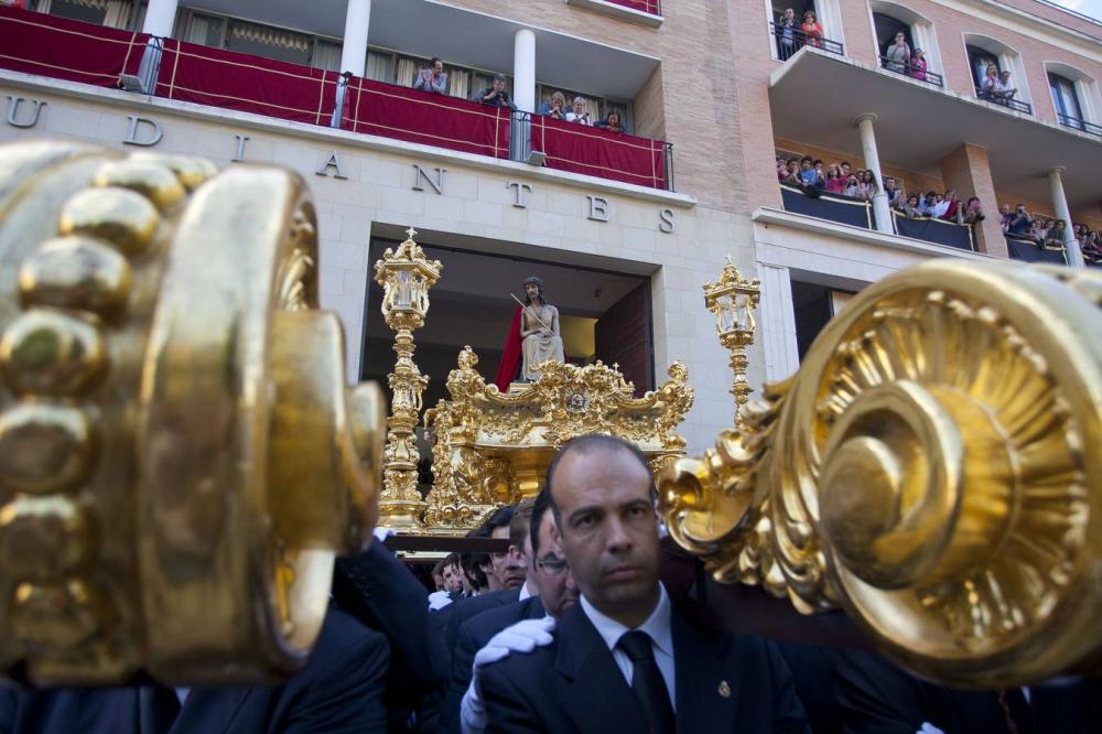 Saludo del obispo de Málaga a la Cofradía de los Estudiantes