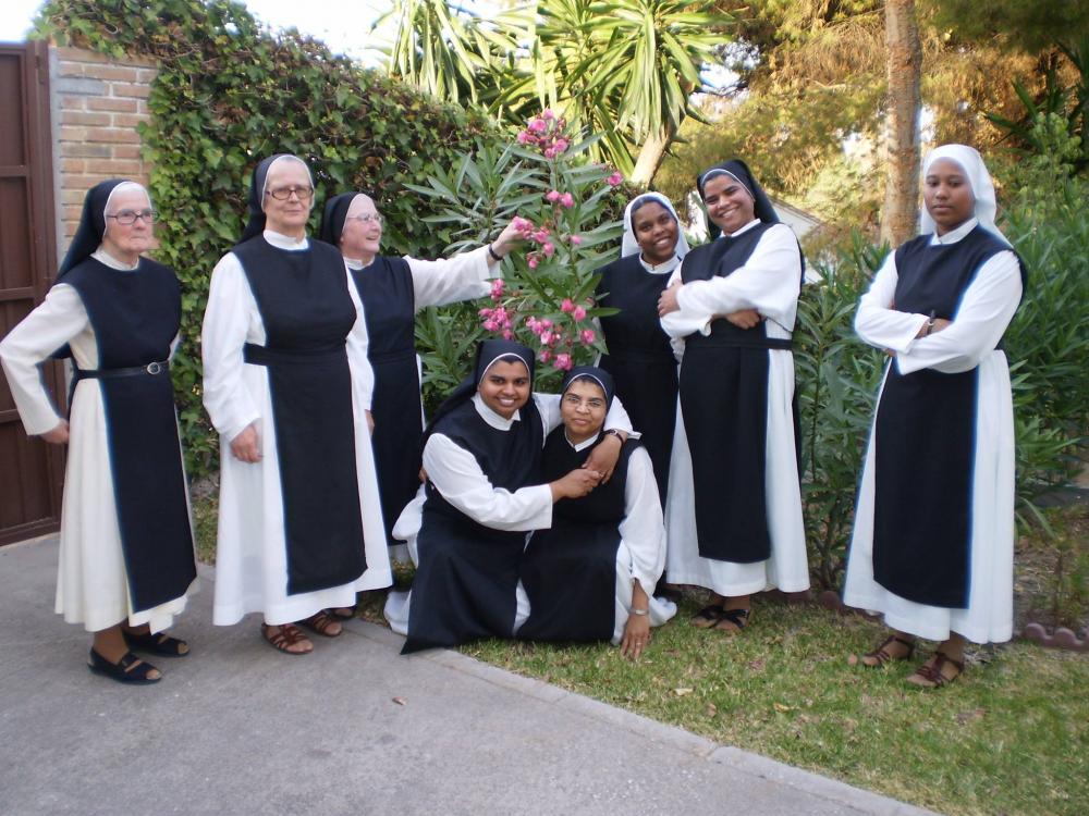 Envía tu oración y mensaje de ánimo a las monjas de Málaga