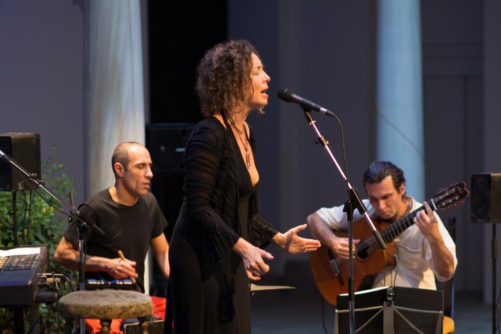 Olga Román durante su actuación