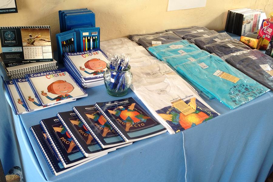 Libros usados para construir una presa en Kenia