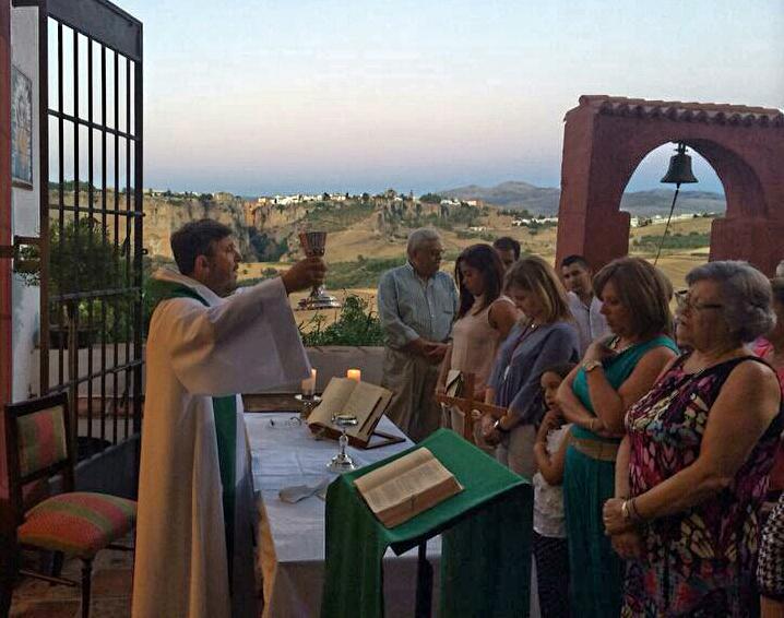 Misa sabatina en la ermita de la Virgen de la Cabeza