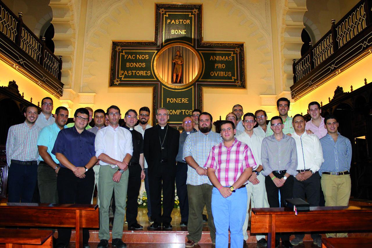 El obispo dio la bienvenida a los nuevos seminaristas