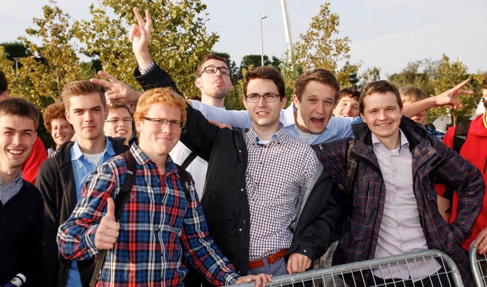 Jóvenes en la beatificación