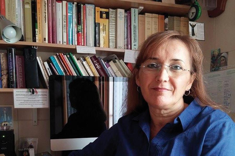 Ana Mª Barrera: «Estudiar Ciencias Religiosas te cambia la vida»