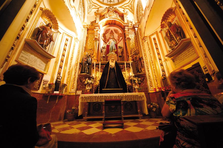 Los santos, amigos que siempre escuchan