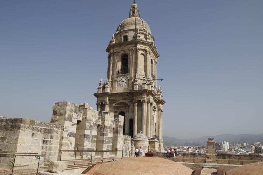 Visitantes en las cubiertas de la Catedral