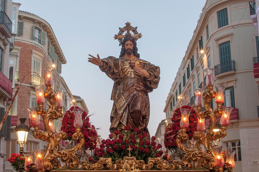 Procesión de la imagen del Sagrado Corazón en 2014
