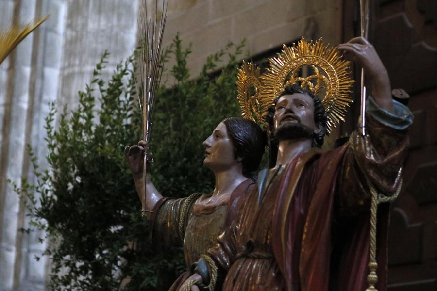 Traslado de los Santos Patronos hasta la Catedral