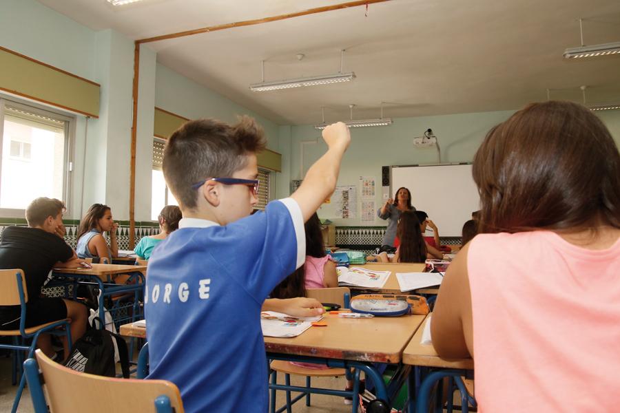 Alumnos del IES Portada Alta, en clase de Religión
