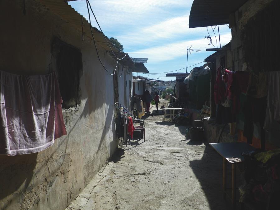 Cáritas denuncia la situación de las "Casillas de la vía"