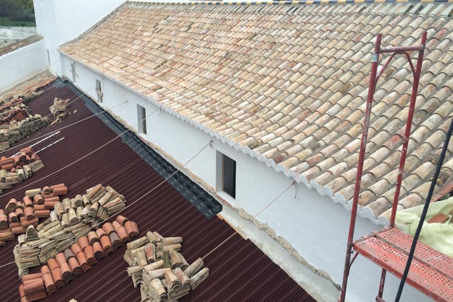 Restauración de la iglesia de Santiago, en Casarabonela