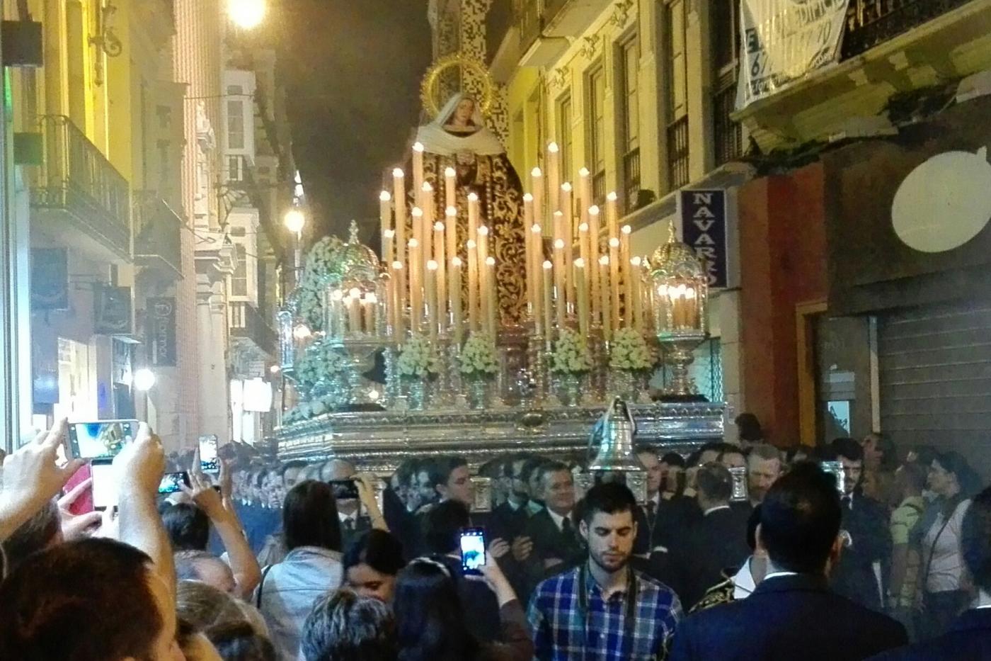 La Virgen de la Soledad en Calle Nueva