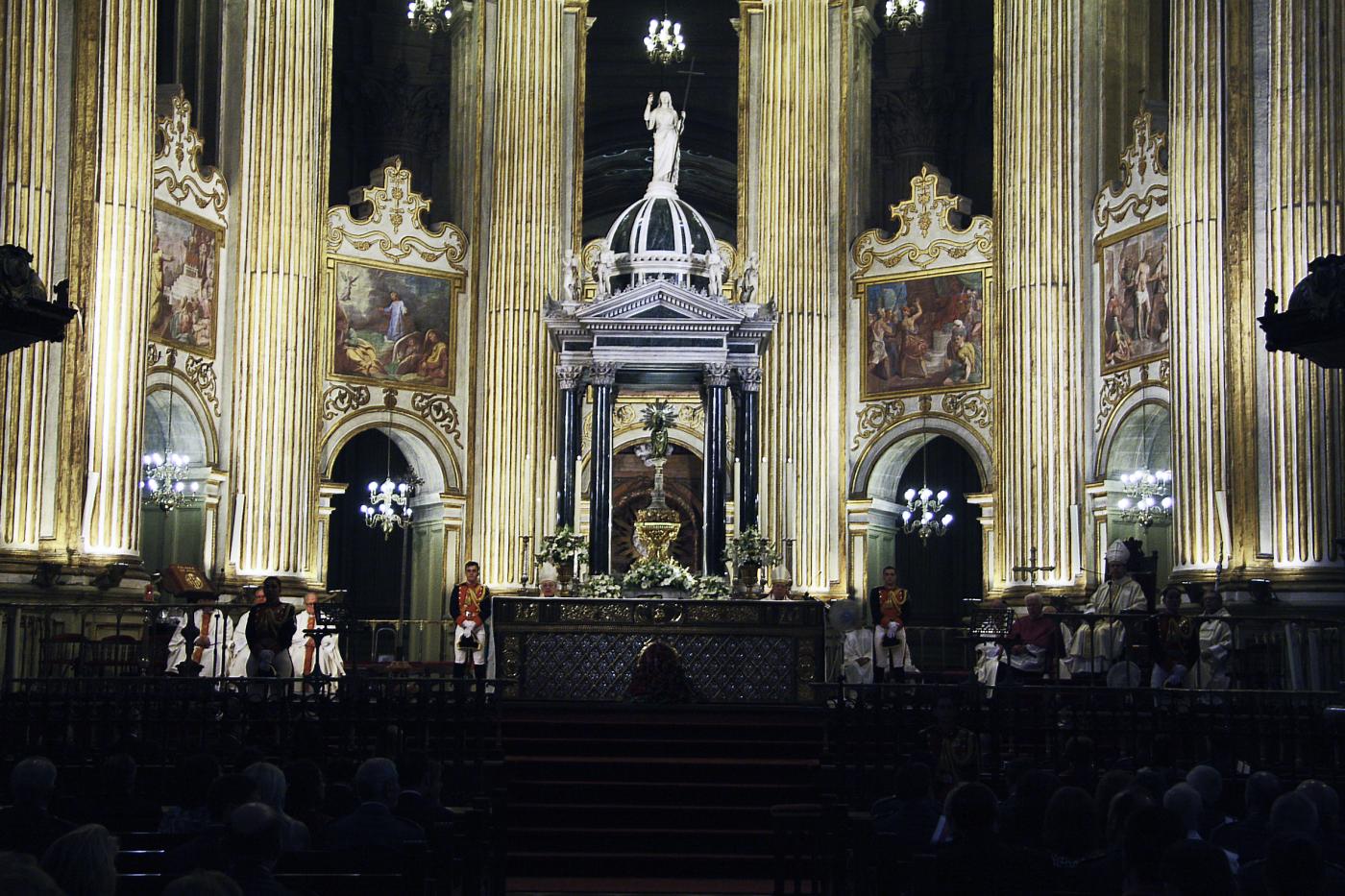 «Que la Virgen aleje el terrorismo y la violencia»