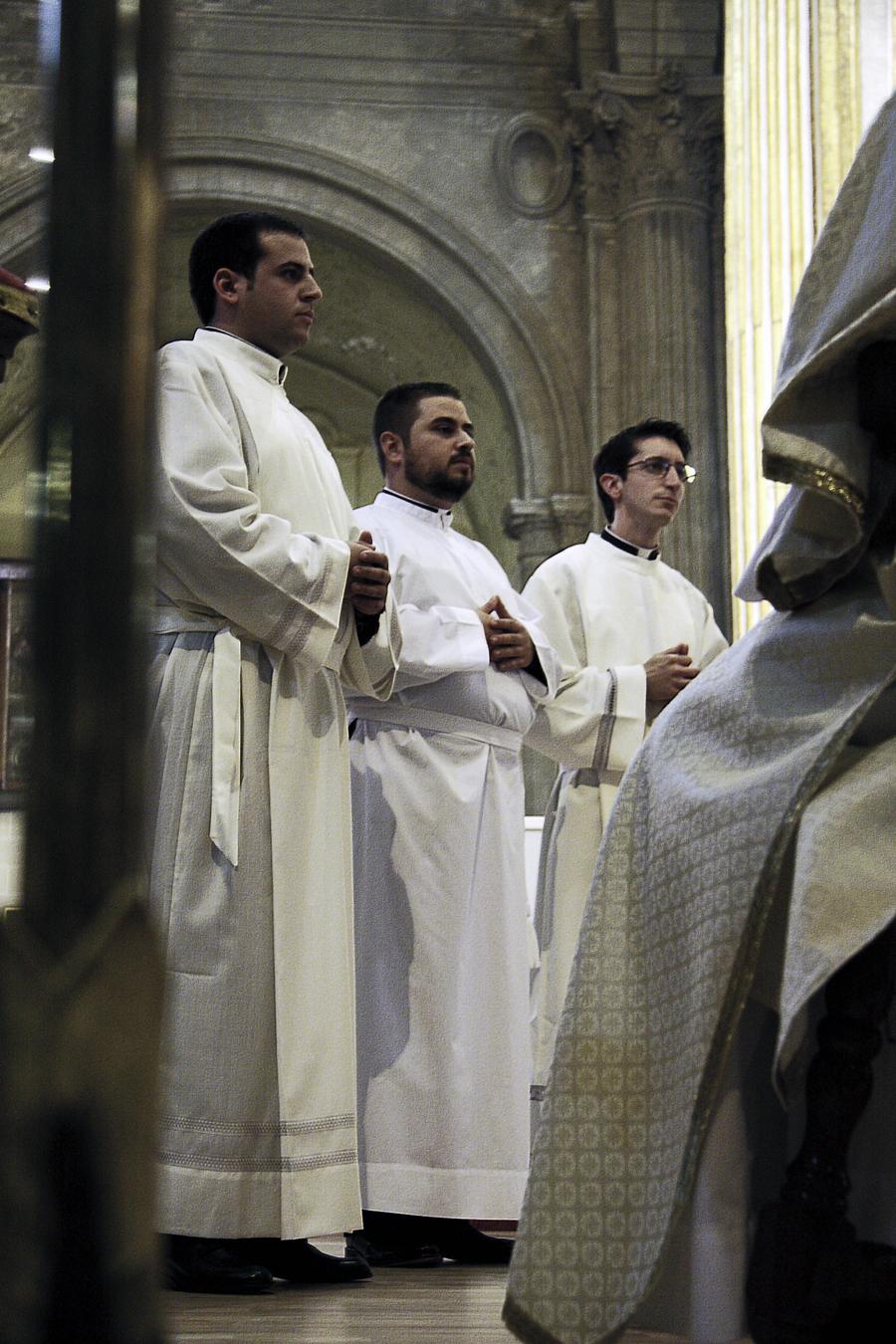 Daniel Martín, Fernando Luque y Francisco Ruiz en su ordenación como diáconos