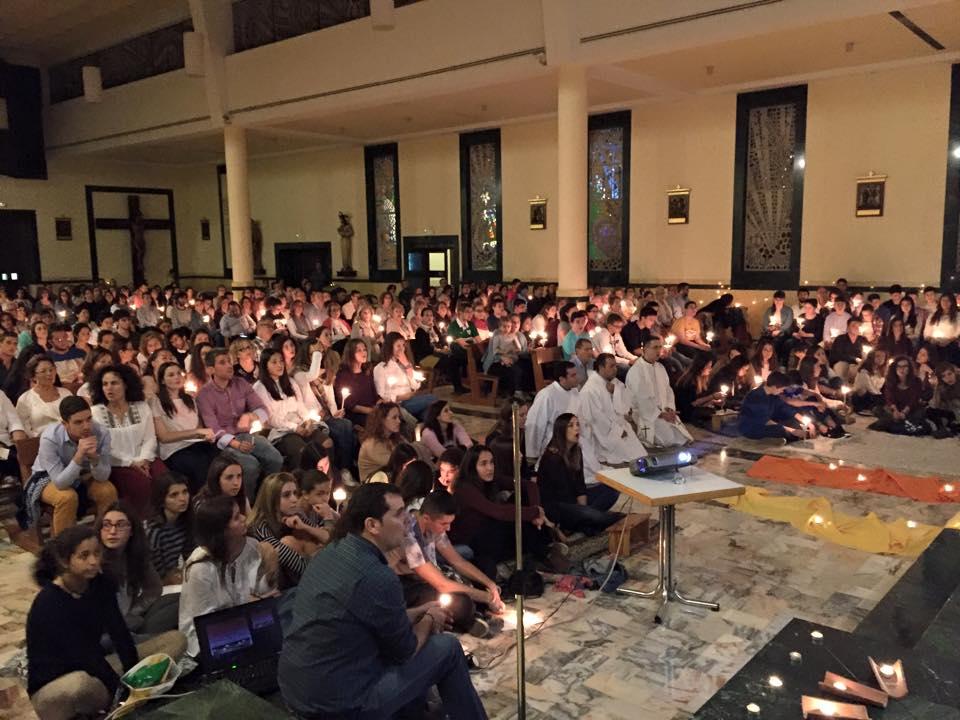 Cerca de 600 jóvenes participan en el "Adoremus"