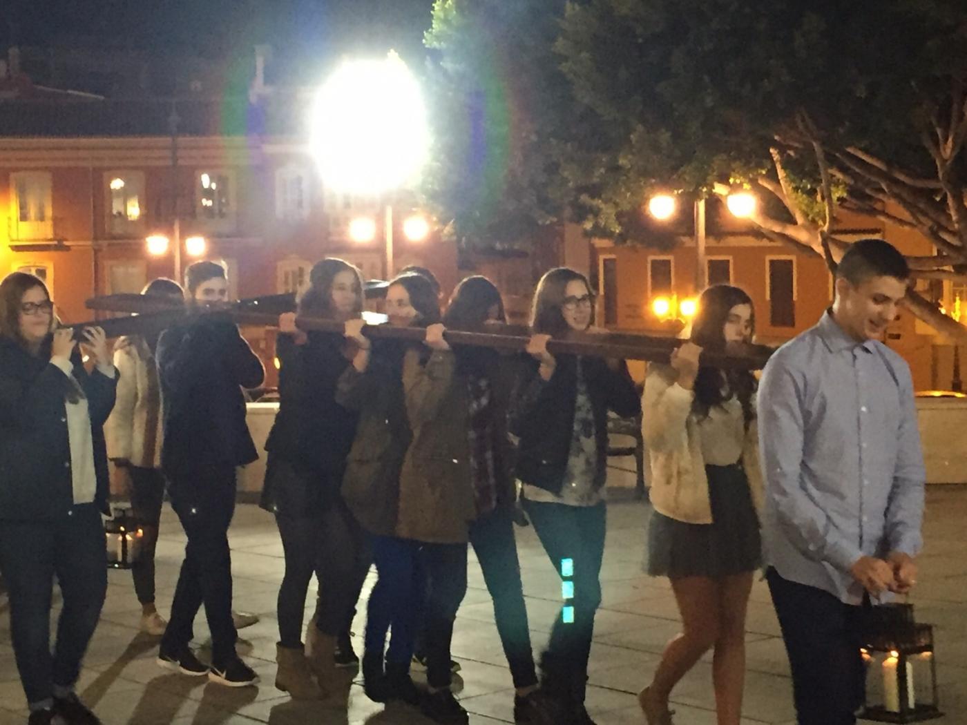 La cruz de la JMJ, en la vigilia de la Inmaculada