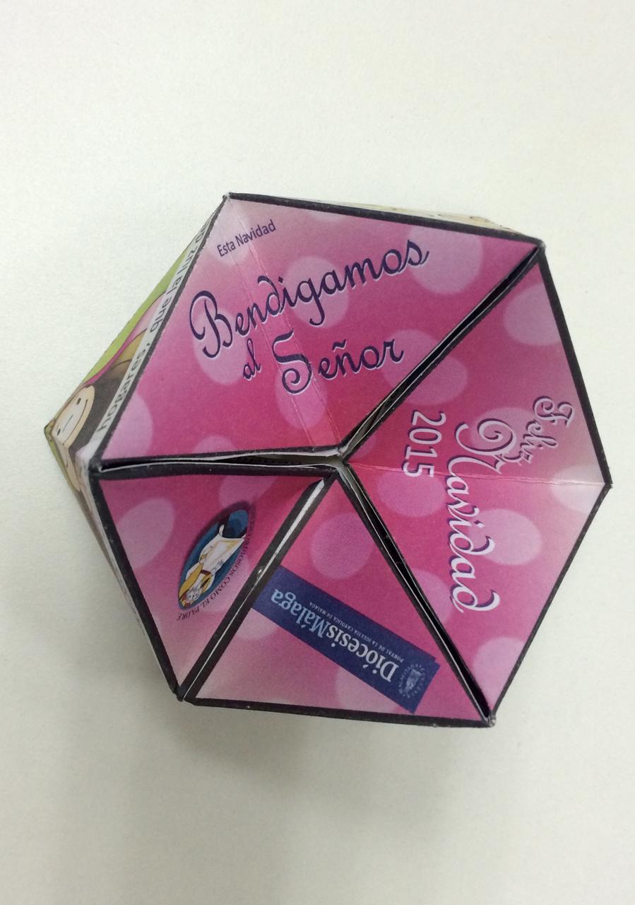 "Bendecinator" creado por Fano para bendecir la Navidad