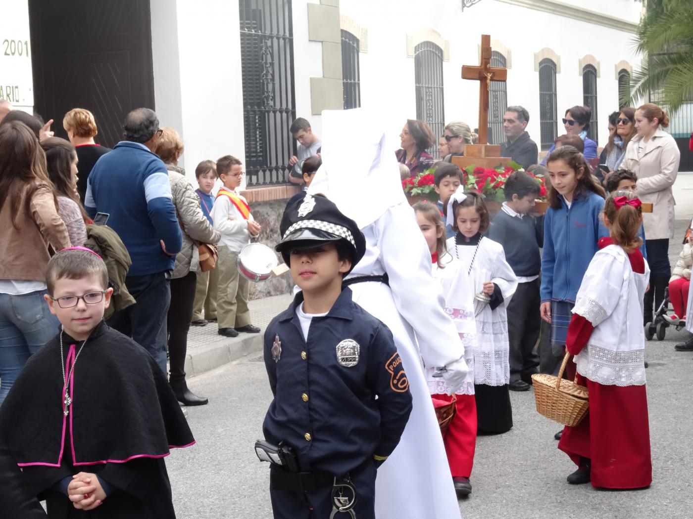 Procesión en el Colegio El Monte