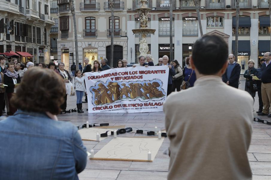 Círculo del Silencio en Málaga, el 16 de abril de 2016/S. FENOSA