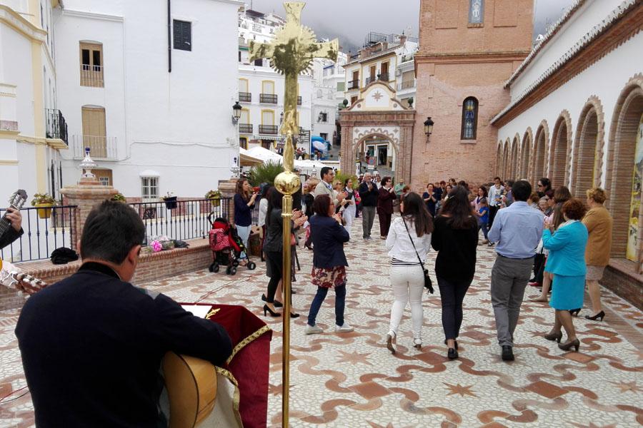 Misión en la plaza de Cómpeta. FOTO: A. MORENO