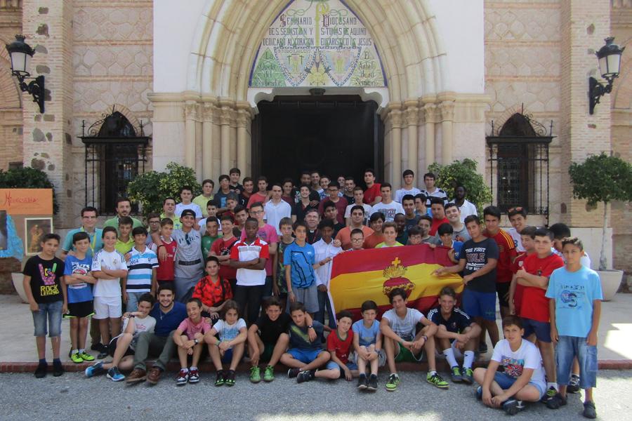 "Para amar y servir a Jesús", Seminario Menor