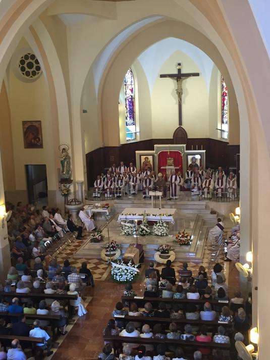 El Sr. Obispo ha presidido la Misa córpore insepulto. FOTO. M. A. GALLARDO