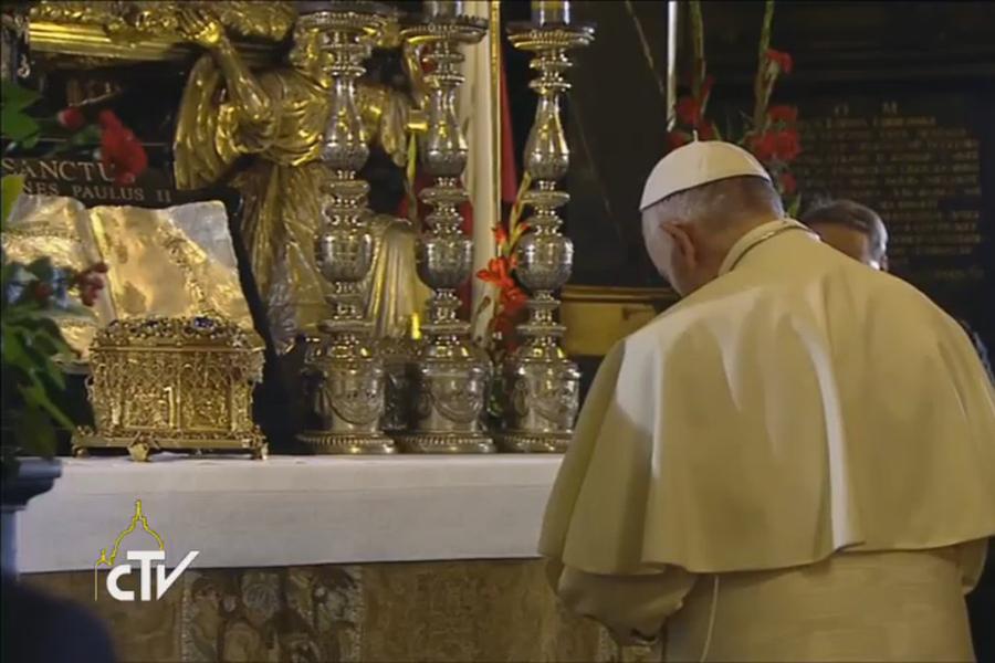 «Tenemos que tejer en nuestra vida la trama humilde y sencilla del Evangelio»