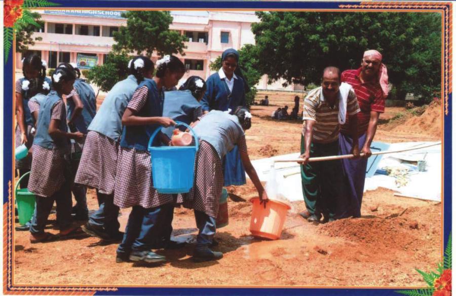 "Dar de beber al sediento"