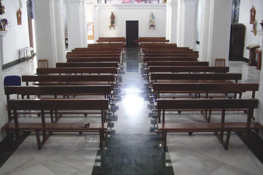 Interior del templo de Nuestra Señora del Rosario y San León Magno, en Canillas de Aceituno, tras la restauración
