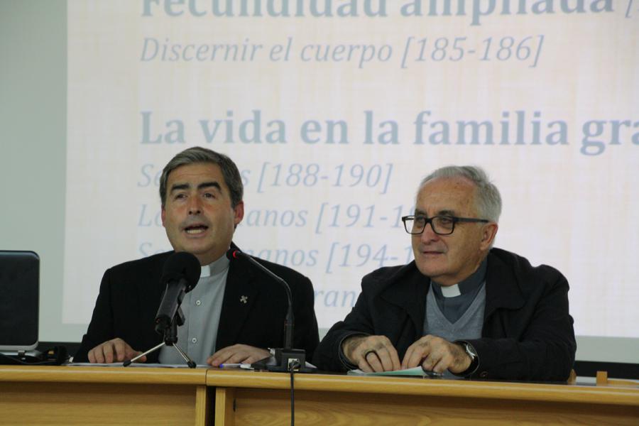Conferencia de Javier Guerrero sobre "Amoris laetitia"
