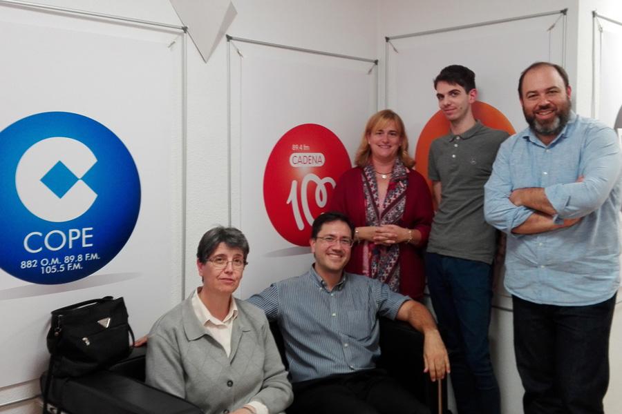 Santos y difuntos en "El Espejo" de COPE