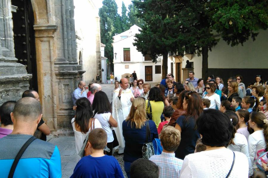 La parroquia de San Cristóbal de Ronda peregrina a la Colegiata de Santa María, con motivo del Año de la Misericordia