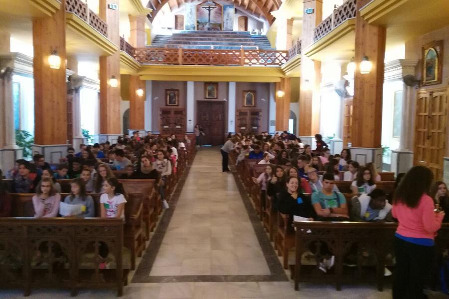 250 evangelios vivos con pies de joven en Fuengirola-Torremolinos