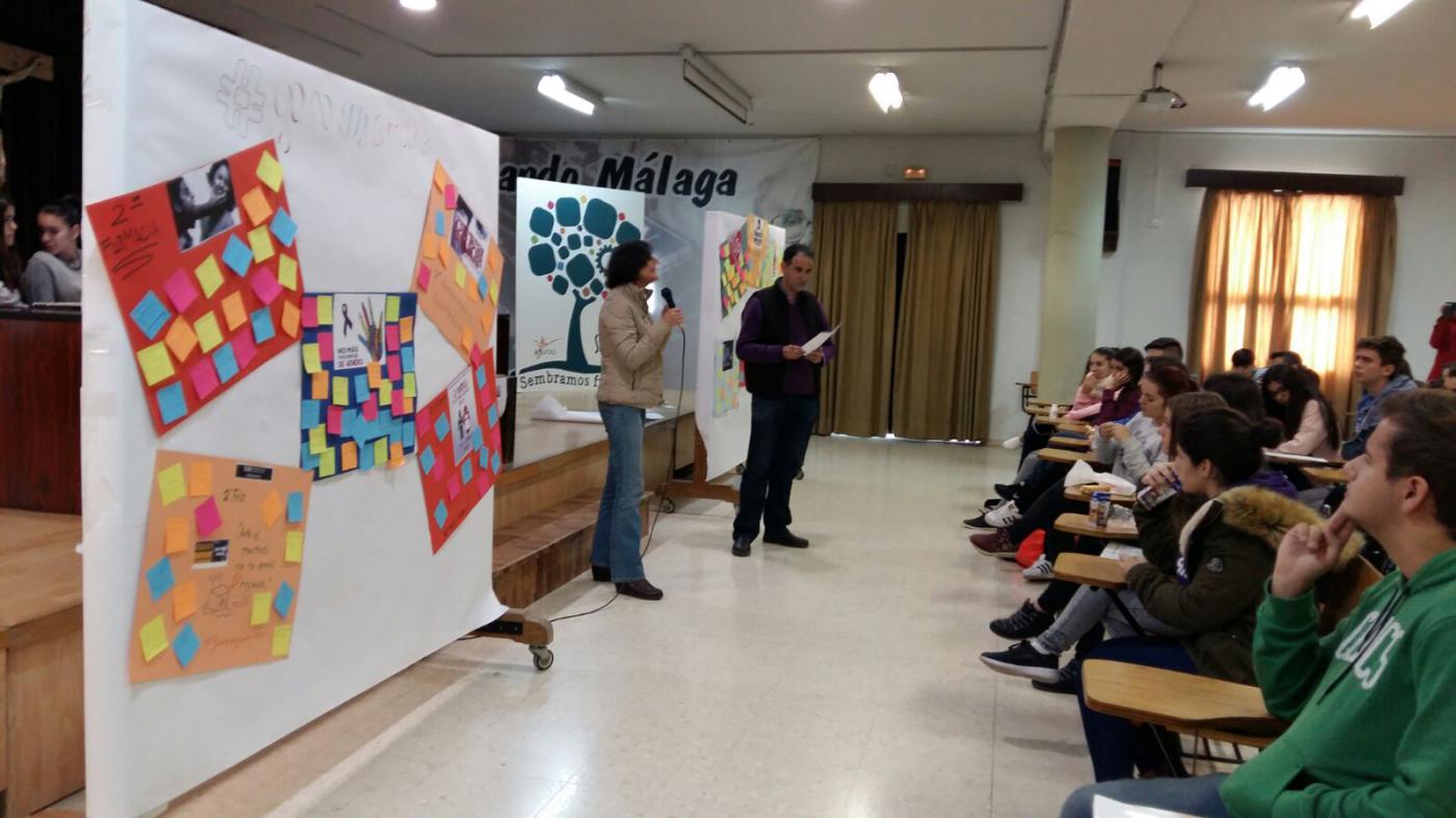 Alumnos de San José contra la violencia hacia la mujer