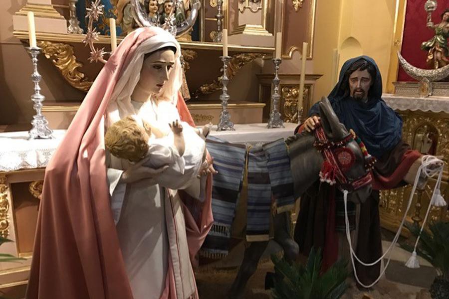 Una de las escenas navideñas montada en la parroquia Ntra. Sra. de la Encarnación, en Marbella