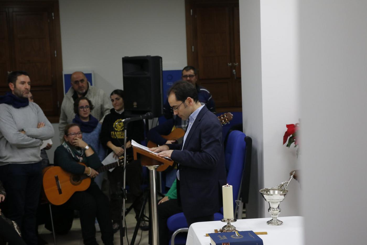 Bendición de "Calor y café" por el obispo de Málaga, Jesús Catalá