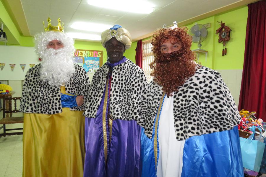 Los Reyes Magos visitaron la parroquia de Santa María Goretti