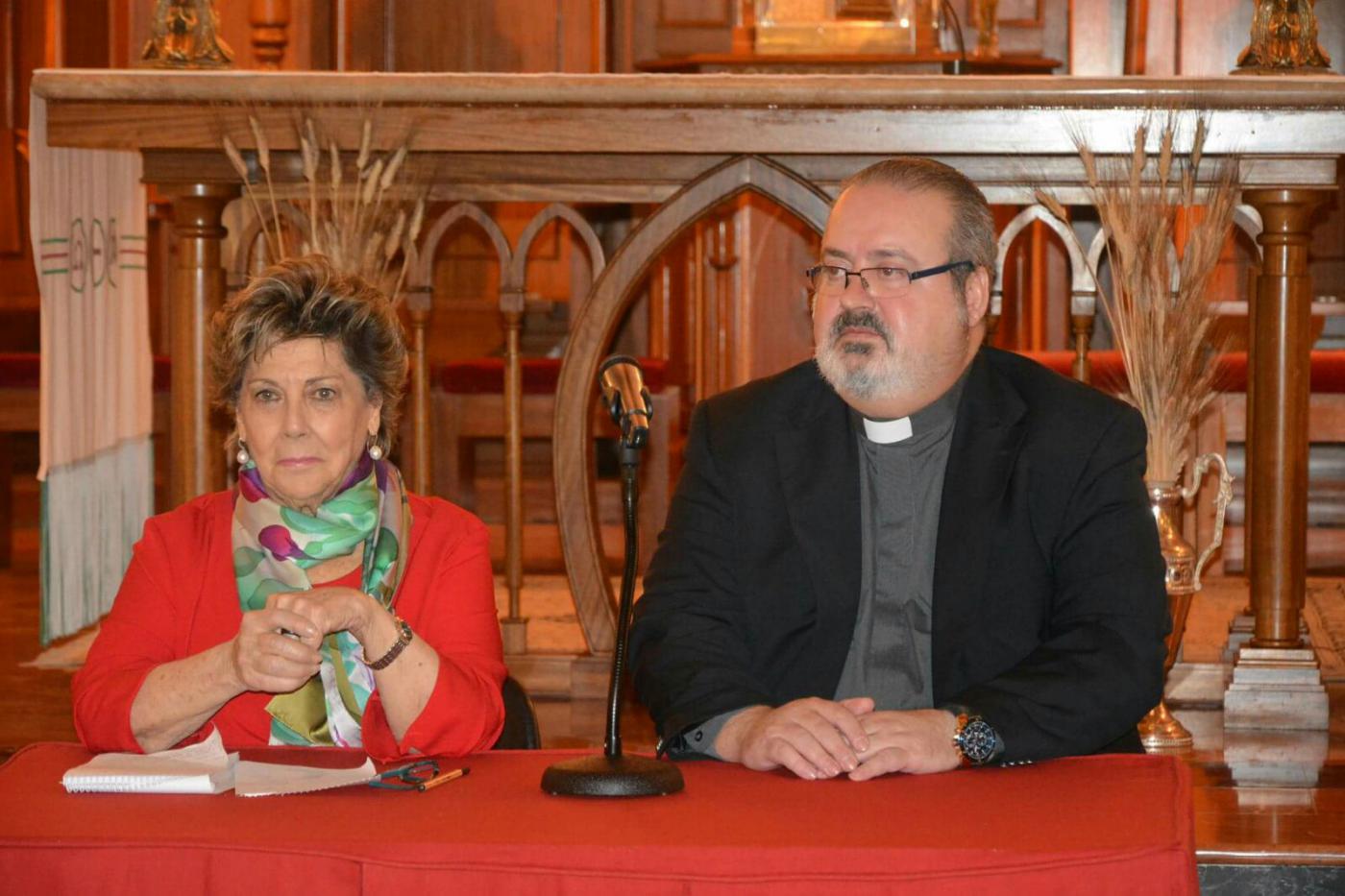 Paloma Gómez Borrero, en la parroquia Nuestra Señora de La Cala del Moral