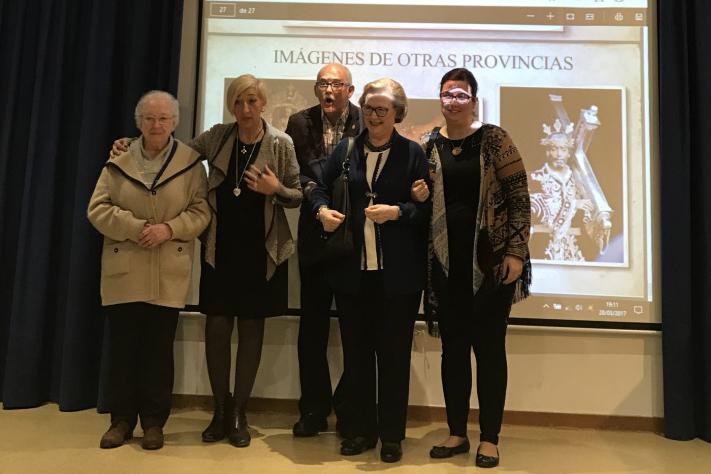 Preparan la Semana Santa en el Colegio sagrada Familia "El Monte" // E. TENZA