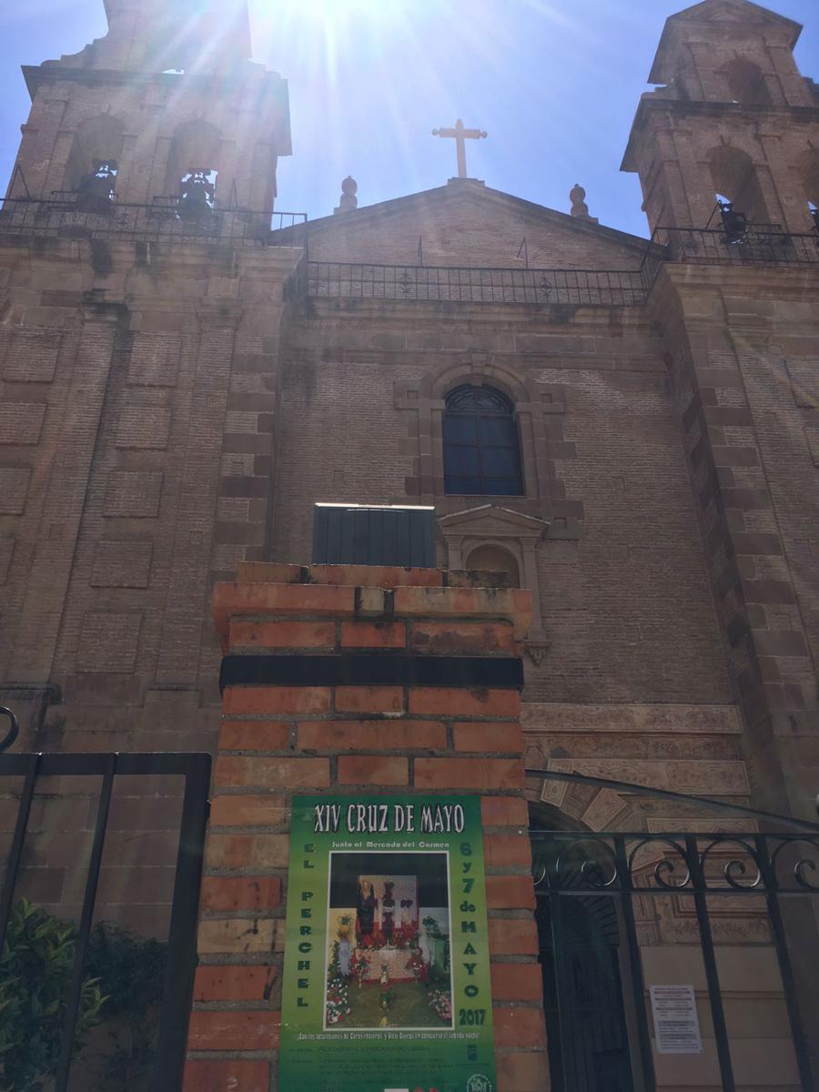 Cruz de Mayo en la parroquia de Nuestra Señora del Carmen, en El Perchel, Málaga // V. FLORES