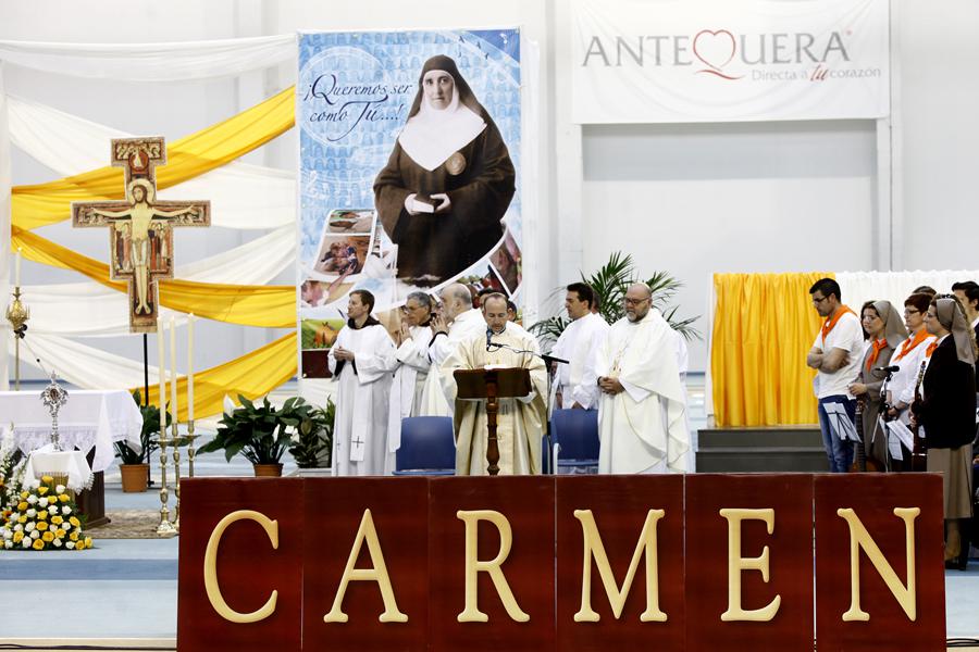 Dos mil quinientas personas festejan en Antequera el X Aniversario de la Beatificación de Madre Carmen
