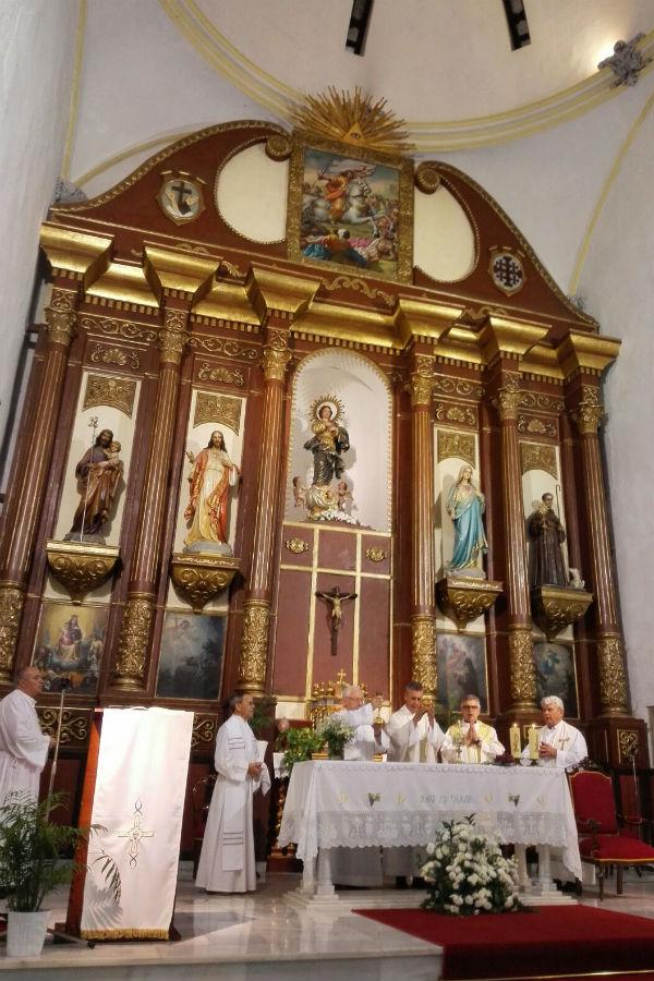 Vélez-Málaga celebra la festividad del Corpus Christi //A. REYES
