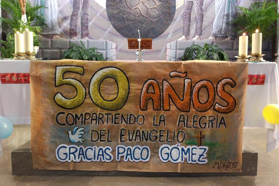 Varias parroquias celebran las bodas de oro sacerdotales de Francisco Gómez, en la parroquia de Nuestra Señora de los Ángeles, en Málaga