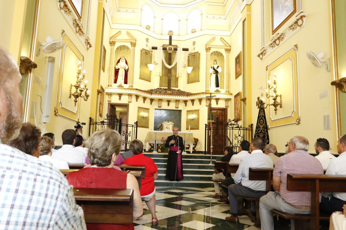 Don Jesús Catalá, en la iglesia de la Veracruz durante su Visita Pastoral a Campillos