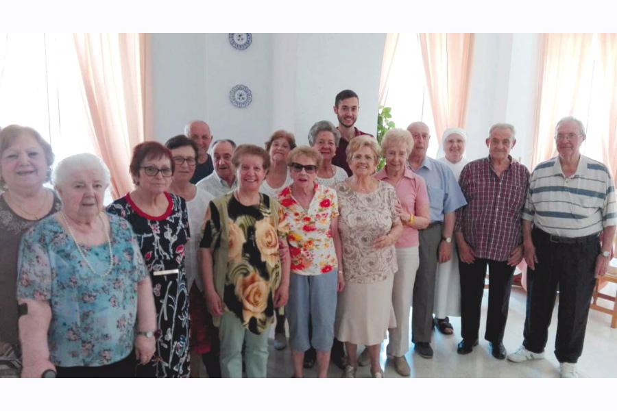 «Trabajar con los ancianos me ayuda a discernir mi vocación»
