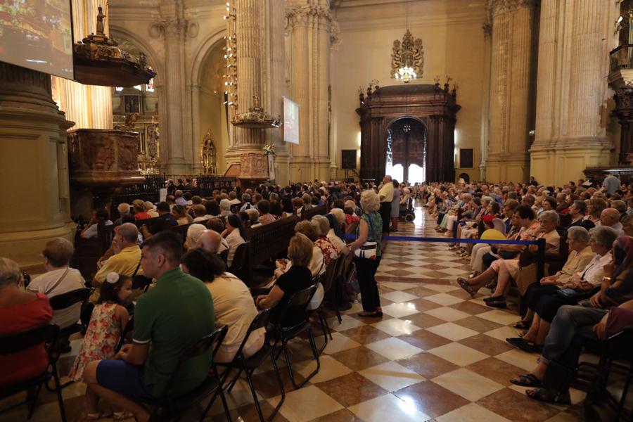 Misa en la festividad de Santa María de la Victoria, en la Catedral de Málaga // S. FENOSA