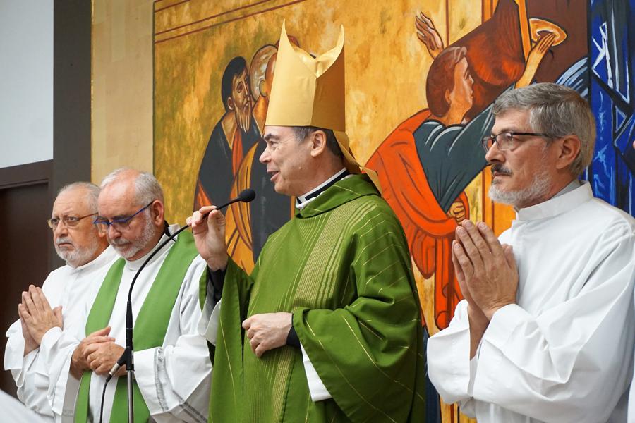Inauguración de los salones parroquiales de Santo Tomás de Aquino, en Málaga 