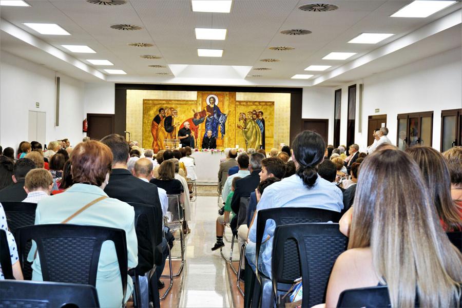 Inauguración de los salones parroquiales de Santo Tomás de Aquino, en Málaga 