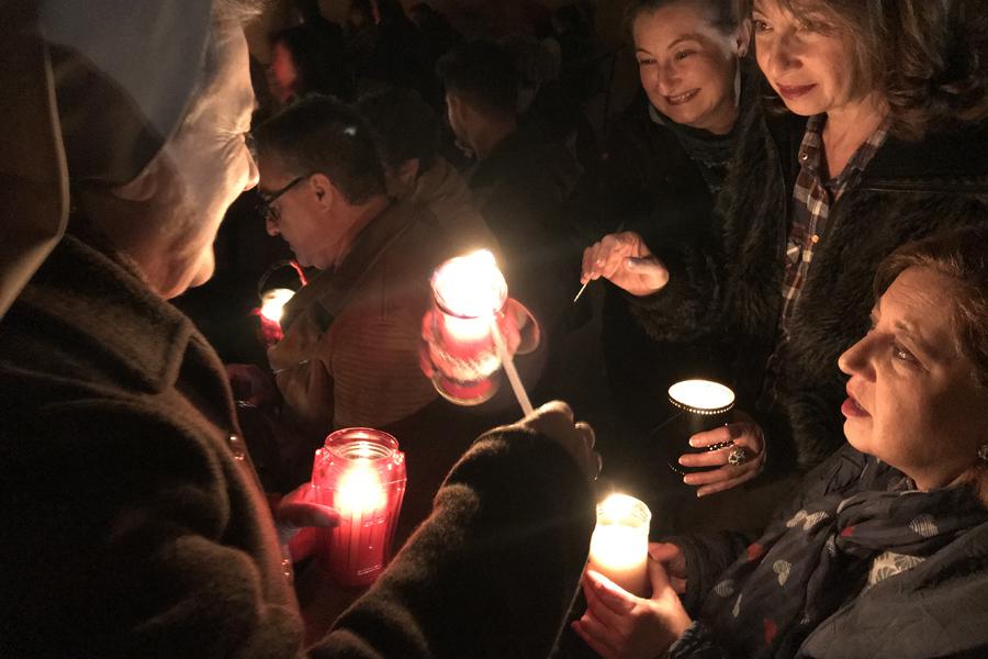 Luz de la Paz de Belén en Melilla // C. RUBIALES