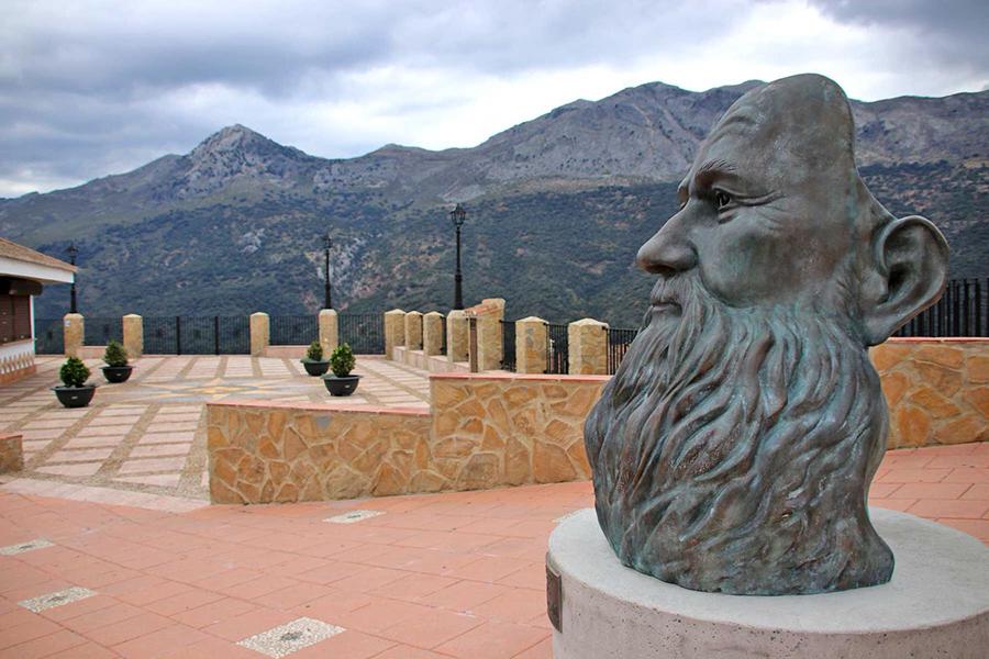 Nueva estatua de Fray Leopoldo de Alpandeire en Jimera de Lïbar // KARL SMALLMAN 